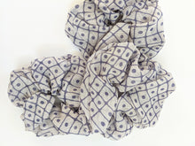 Load image into Gallery viewer, three purple and dot scrunchies