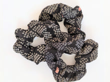 Load image into Gallery viewer, 3 black and white scrunchies