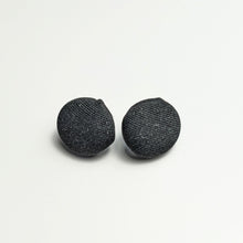 Load image into Gallery viewer, Black silk fabric earring