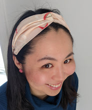Load image into Gallery viewer, woman wearing pink hedband