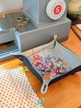Load image into Gallery viewer, valet tray with clips in it
