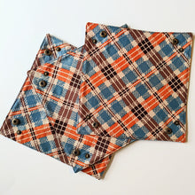 Load image into Gallery viewer, three flat square fabric and leather