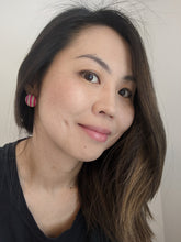 Load image into Gallery viewer, Shibori Button Earring - green