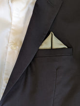Load image into Gallery viewer, Cufflinks and Pocket Square - Gray