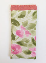 Load image into Gallery viewer, Green and pink flowers glasses case
