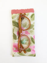 Load image into Gallery viewer, Green and pink flowers glasses case
